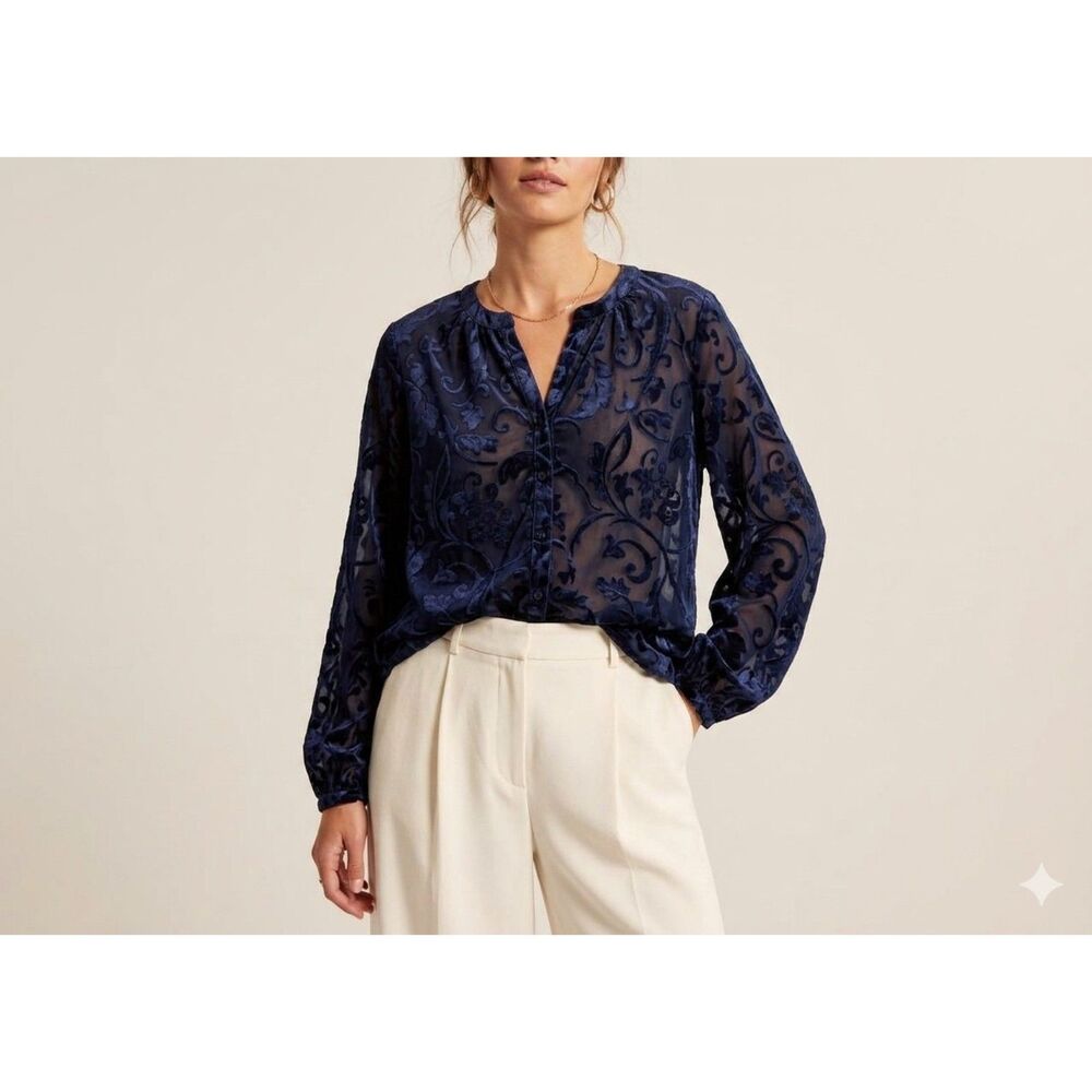Chico's Navy Blue Velvet Burnout Floral Blouse Sheer V-Neck Top Size 1 (Medium)